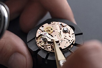 欧米茄走走不走了为什么